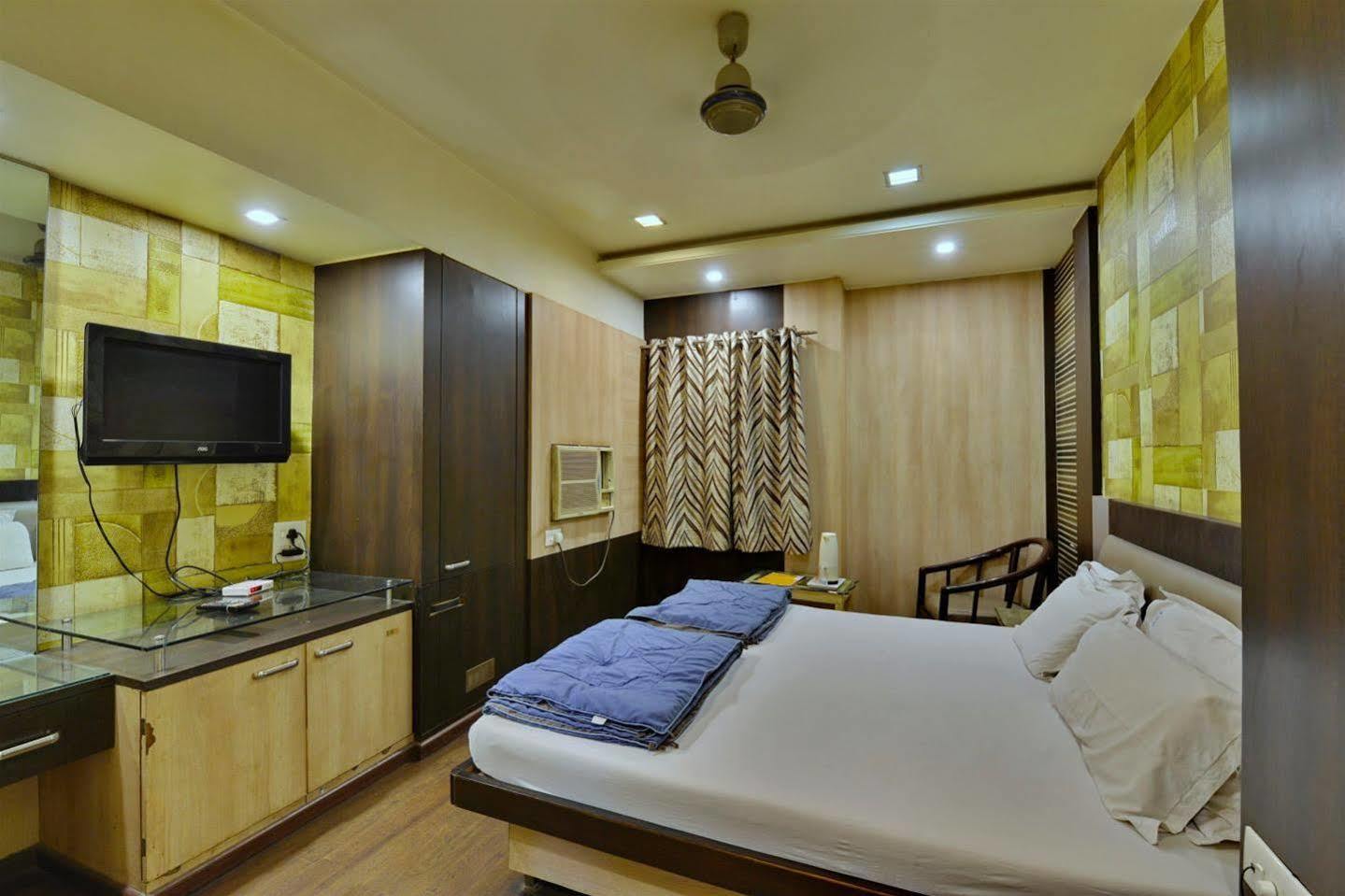 Hotel Kanishka Raipur  ภายนอก รูปภาพ