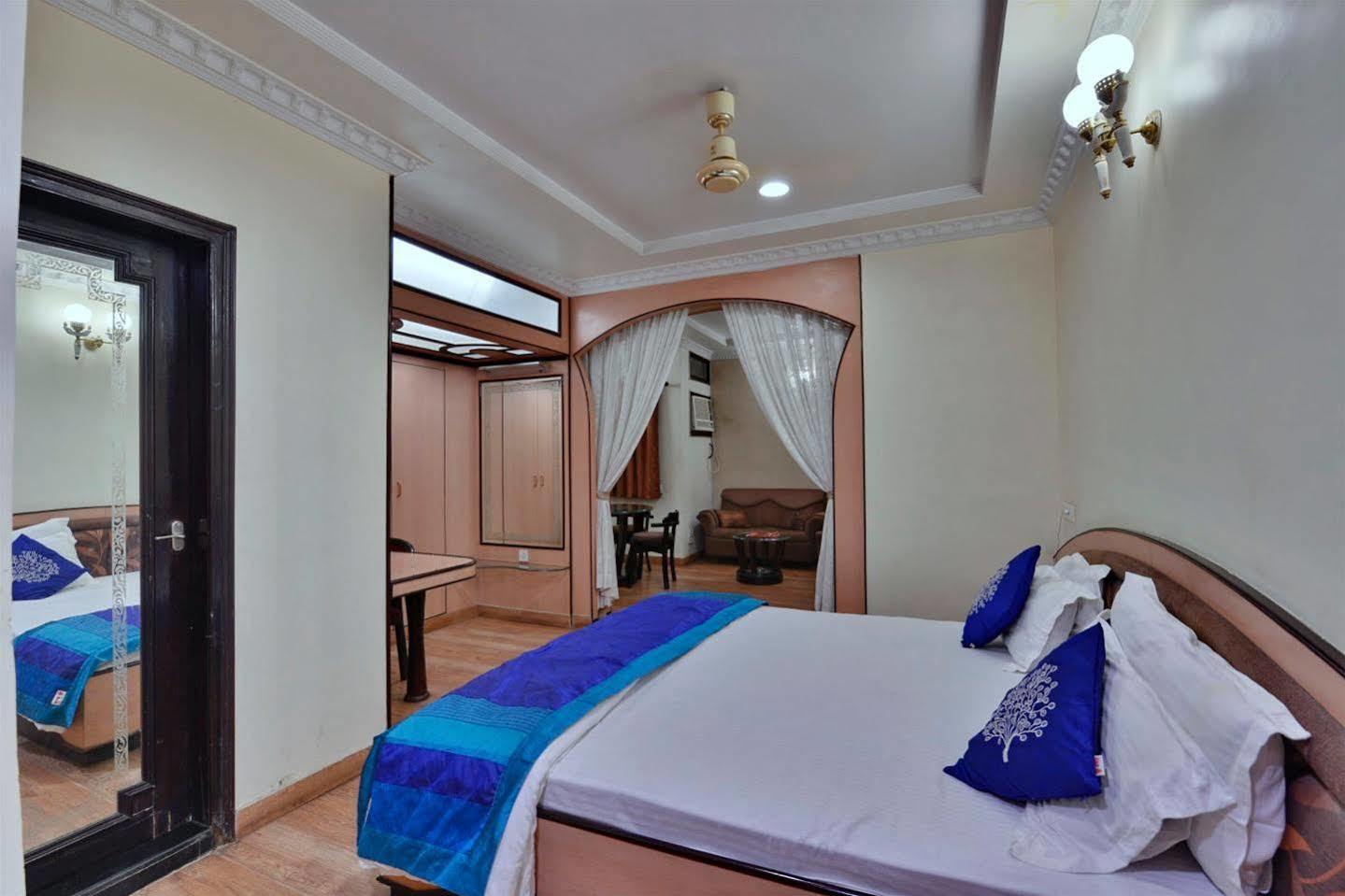 Hotel Kanishka Raipur  ภายนอก รูปภาพ