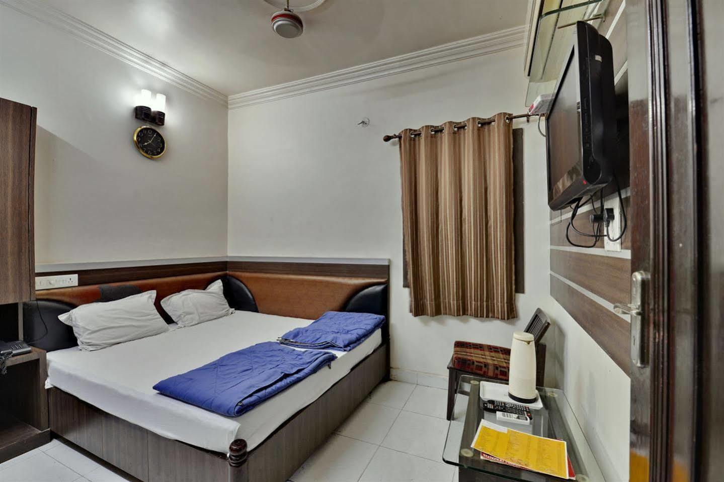 Hotel Kanishka Raipur  ภายนอก รูปภาพ